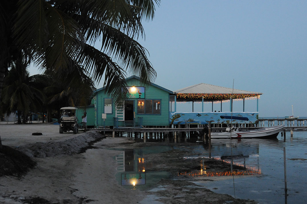 Oceanside dining is the norm on Caye Caulker.