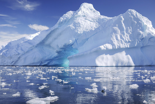 Antarctica_Cierva_Cove_Iceberg_Snow_Ice_Ocean_-_Daniel_Sendecki_2013_-_P1140361_Lg_RGB