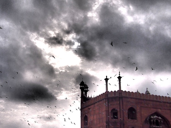 Jama Masjid (Delhi’s largest and most well-known mosque), in the cloudy afternoon light.