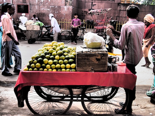 Orange vendor in Old Delhi