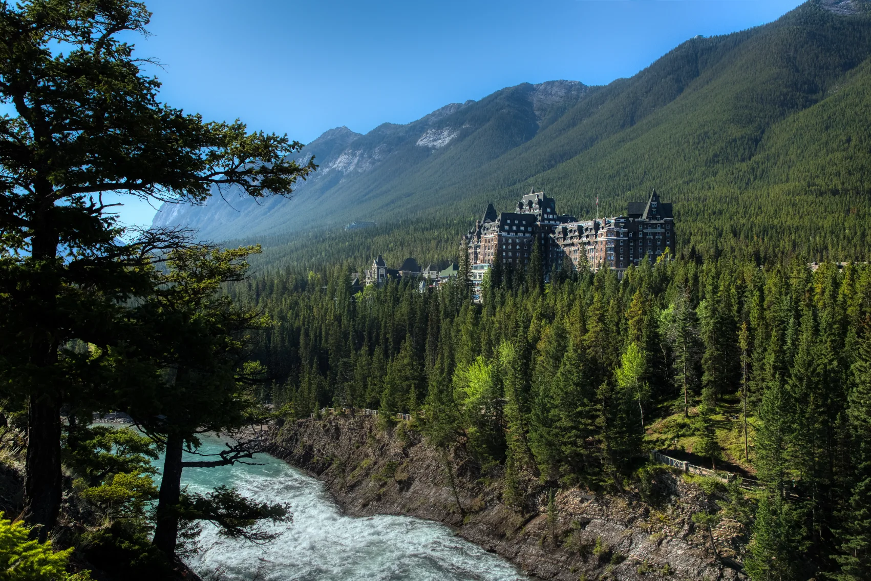 Fairmont Banff Springs, Canada Fairmont Banff Springs hotel surrounded by forests in Canada