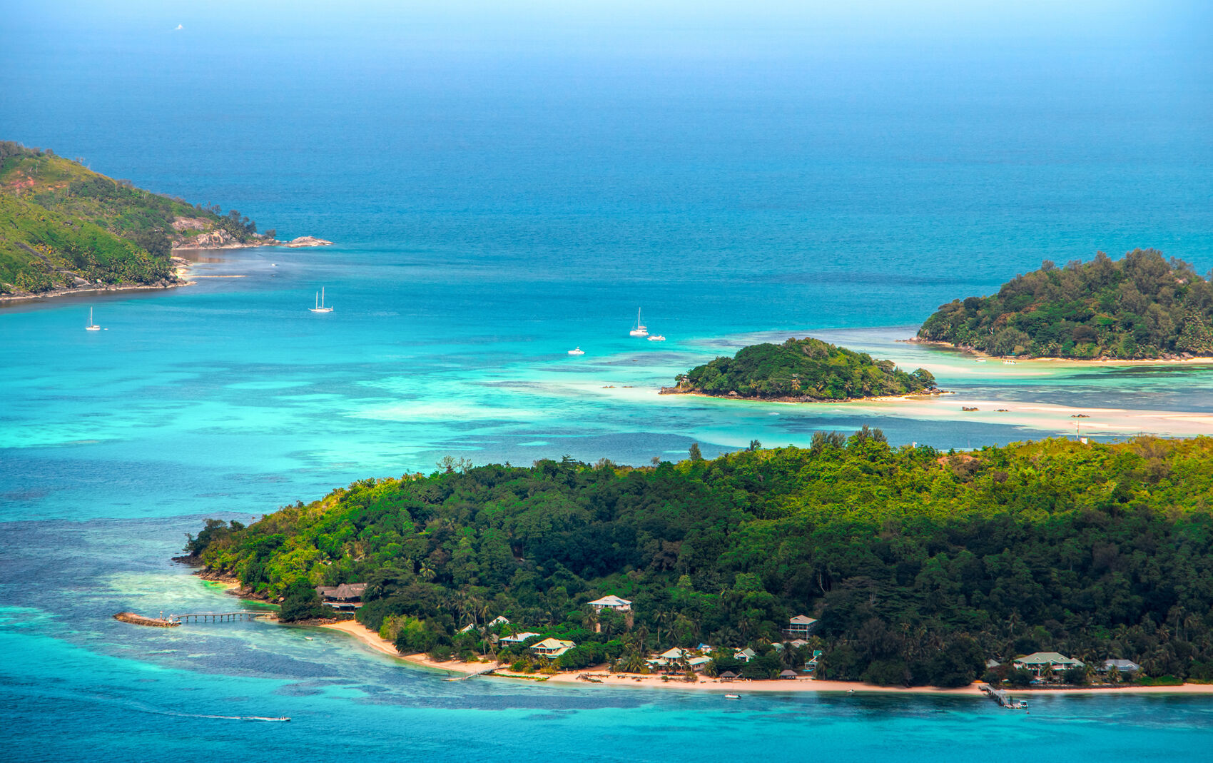 A view of the waters below of the Indian Ocean in the Seychelles — Max Lackas