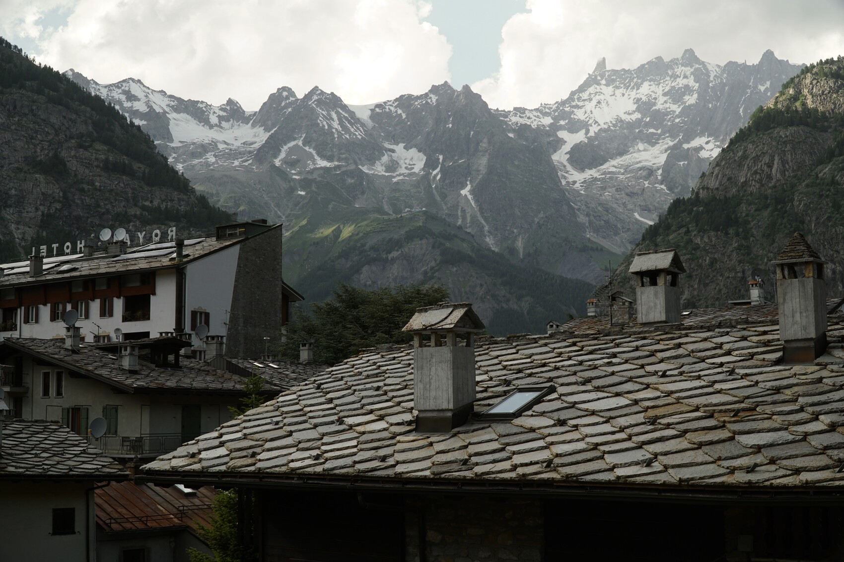 Stunning scenery with Mont Blanc in the background