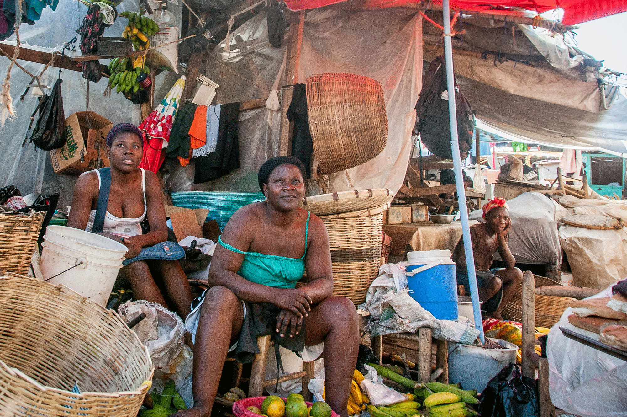 Walking around the market in Cap-Haïtien is a great chance to chat to local Haitians.