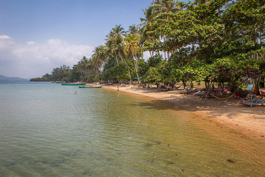 Unwind on the shores of Rabbit Island.