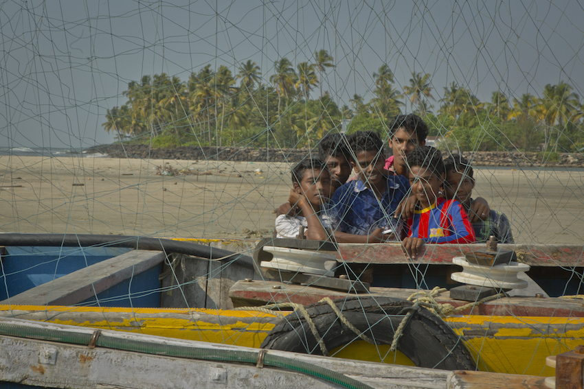 Children playing on Kochi beach.